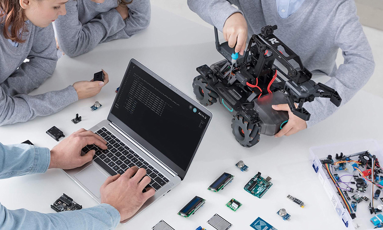 Robot edukacujny DJI RoboMaster S1 - Kompatybilny ze sprzętem innych producentów
