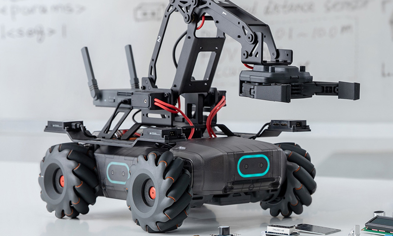 Robot edukacujny DJI RoboMaster S1 - Widok z boku