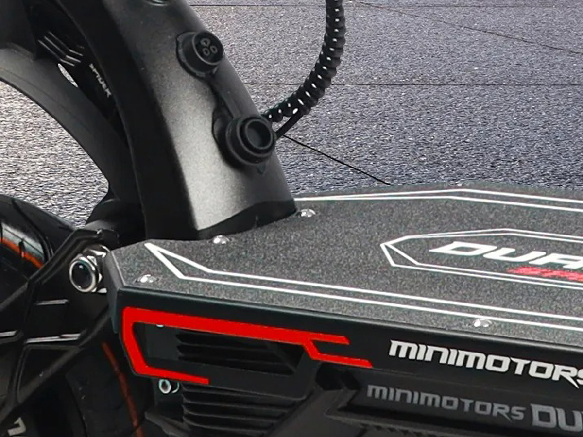 Hulajnoga elektryczna Dualtron Spider 2 - Daleki zasięg dzięki wydajnej baterii