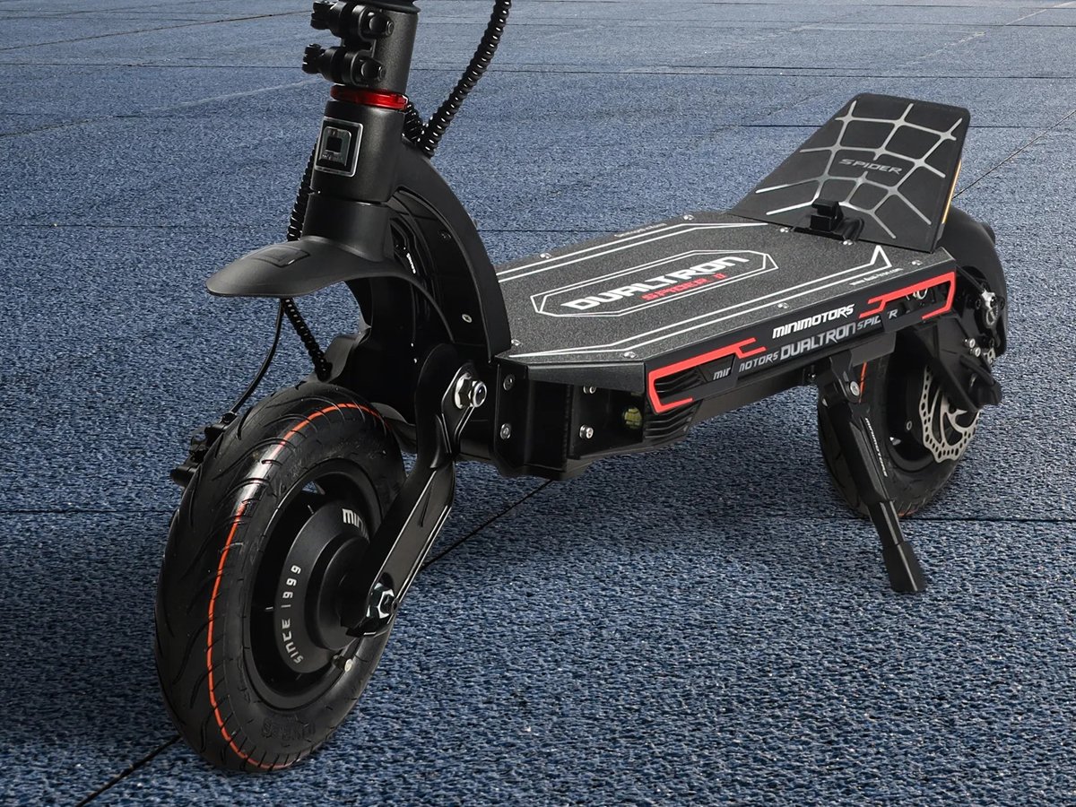 Hulajnoga elektryczna Dualtron Spider 2 - Grafika lifestyle