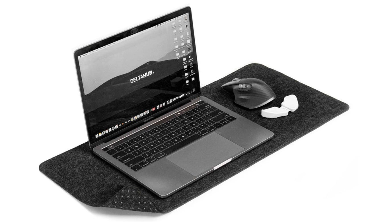 Deltahub Minimalistic Desk Pad - Dark Grey 