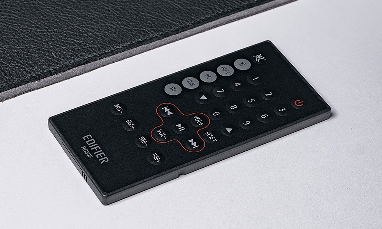 Edifier CX 7 czarne pilot