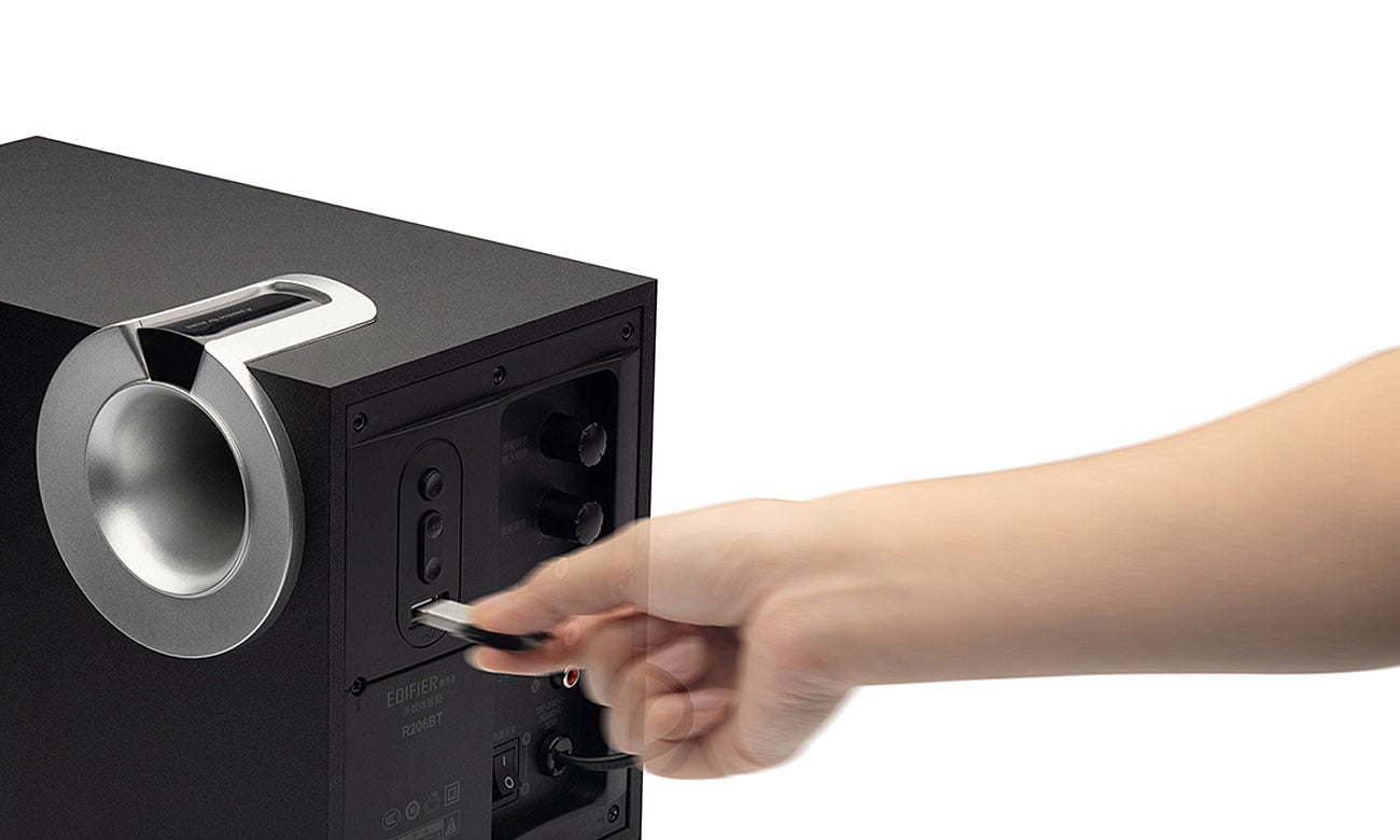 Edifier M206BT czarne łączność