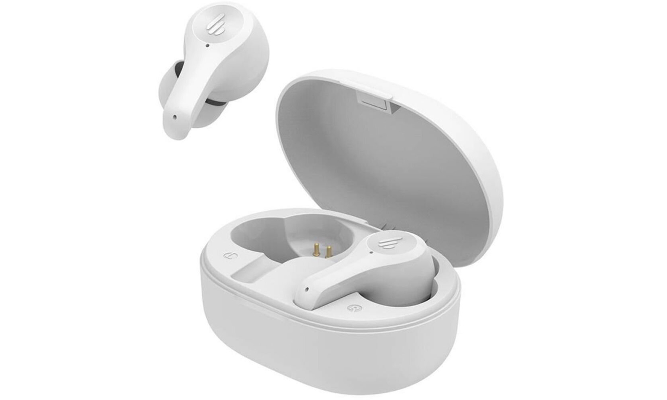 Słuchawki bezprzewodowe Edifier X5 Lite Białe - Widok od przodu pod kątem wraz z otwartym etui ładującym