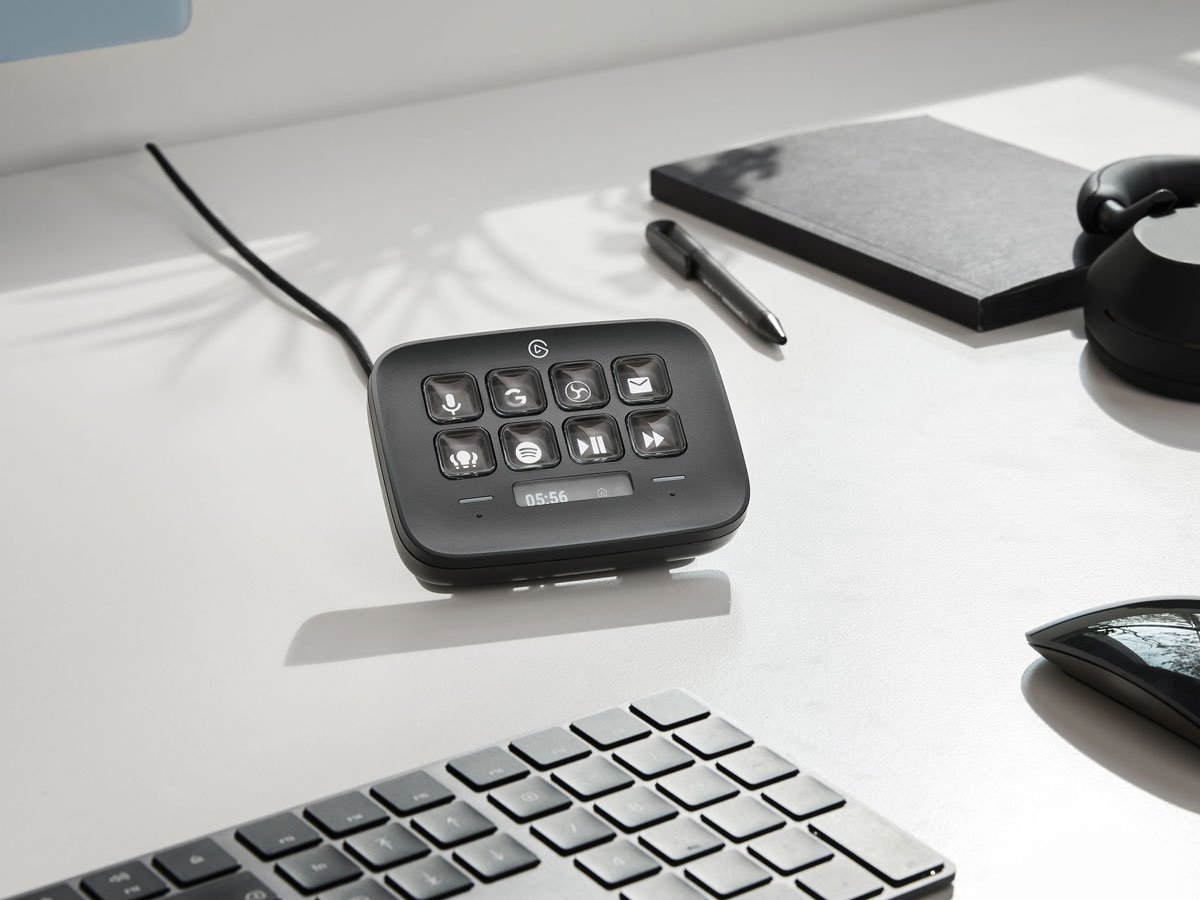 Elgato Stream Deck Neo Black - Grafika lifestyle