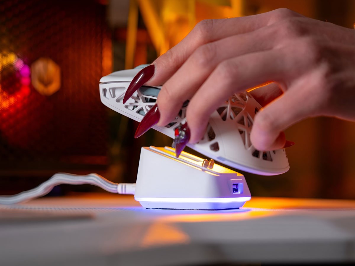 Mouse Dock ladowarka