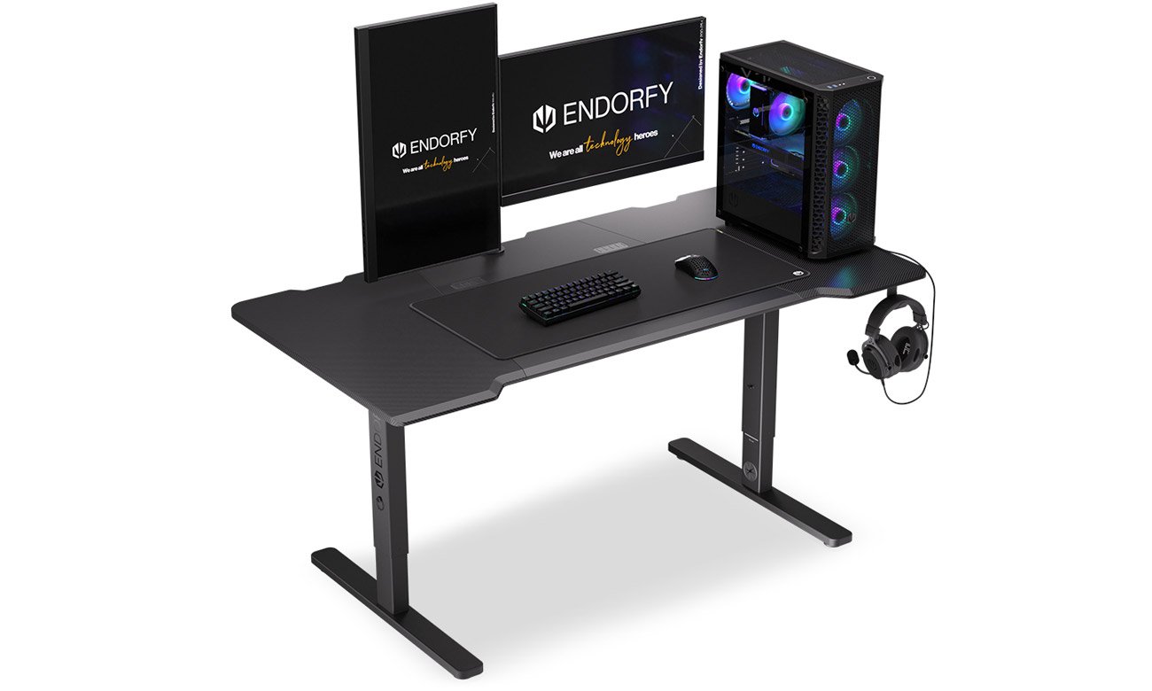 Biurko gamingowe ENDORFY Atlas L z umieszczonym na nim sprzętem komputerowym