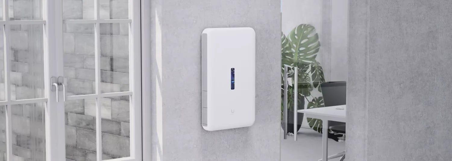 Ubiquiti UDW Dream Wall | Konsola | Wi-Fi6, 10G SFP+, 1G RJ45 PoE++, 2.5G RJ45 WAN, dotykowy ekran