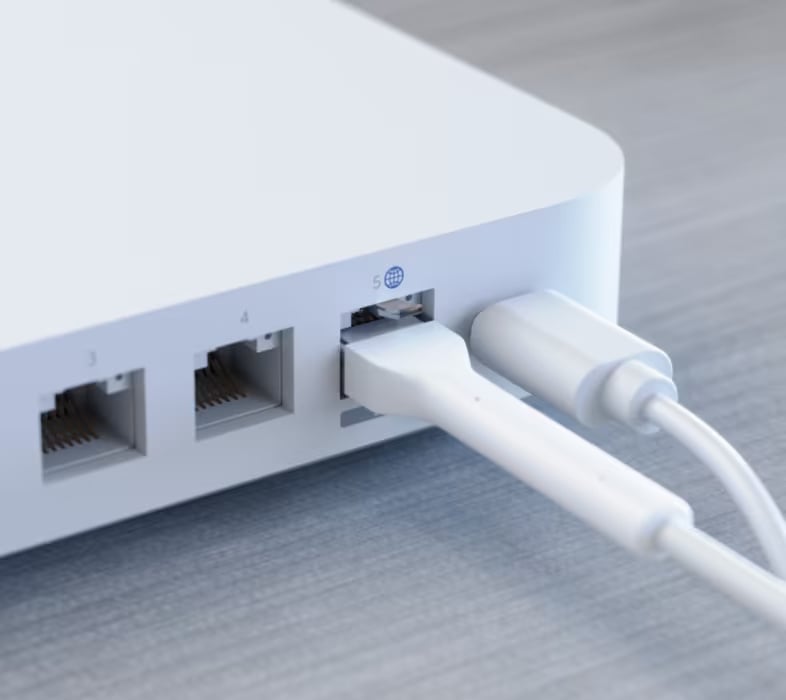 Ubiquiti UCG-Ultra EU | Brama UniFi | 4x GbE RJ45 LAN, 1x 1/2.5GbE RJ45 WAN, USB-C, Bluetooth