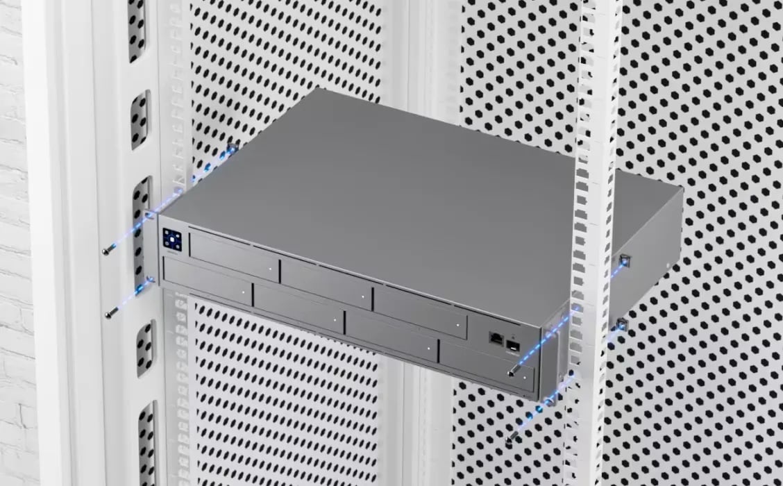Ubiquiti UNAS-Pro | Serwer NAS | 2U, 7x HDD, 1x SFP+, 1x GbE RJ45
