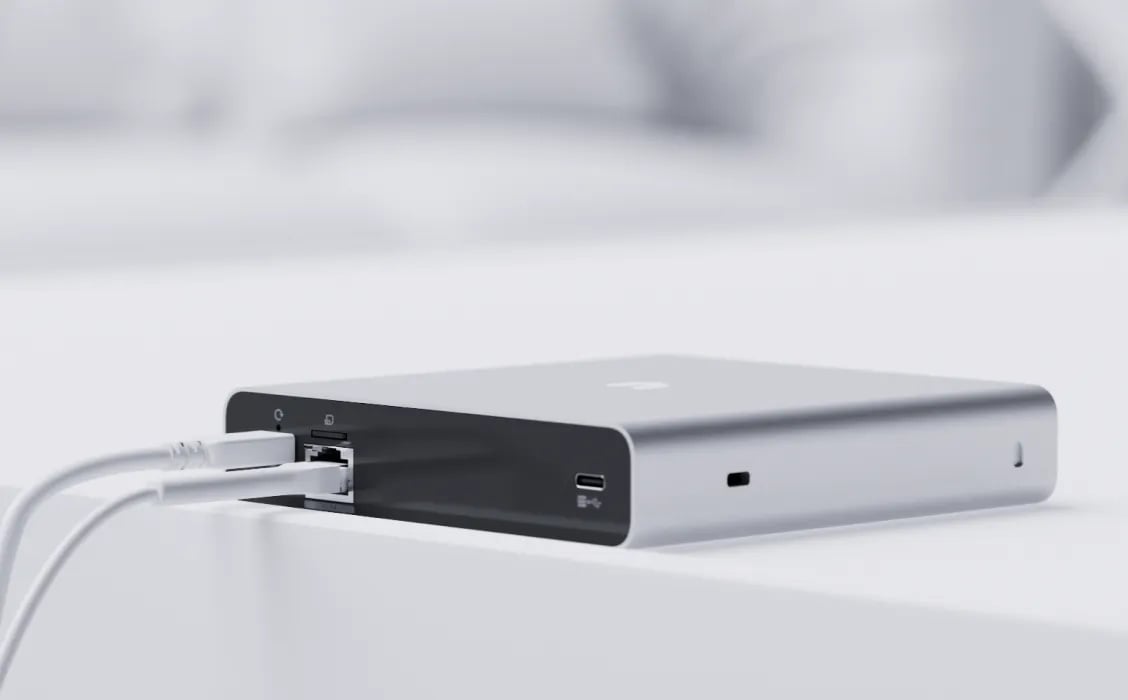 Ubiquiti UCK-G2-SSD | Sprzętowy kontroler | Unifi Controller Cloud Key, wbudowana bateria, obsługa do 50 urządzeń, dysk 1TB SSD, Unifi Video Server