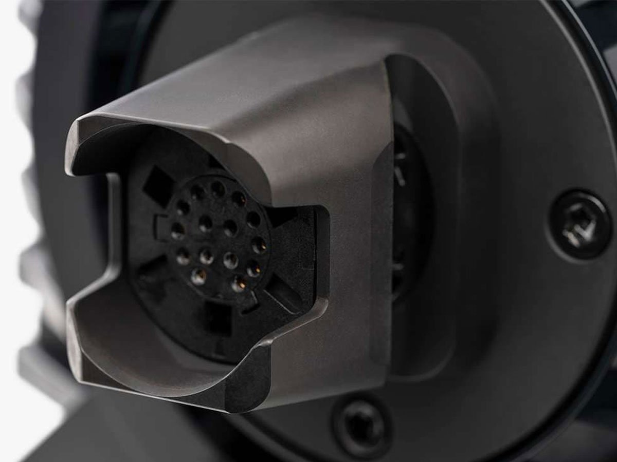 Baza kierownicy Fanatec ClubSport DD+ - Grafika lifestyle