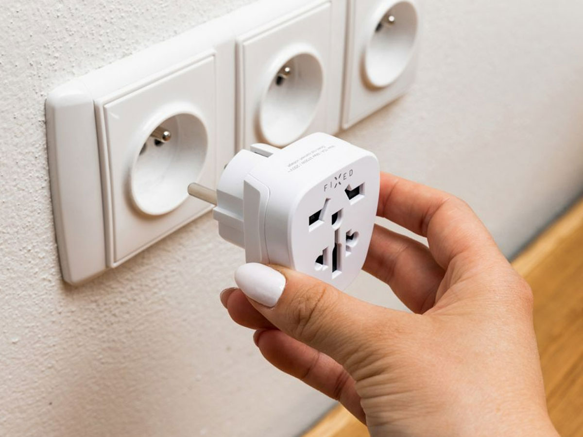 FIXED EU Adapter 2 Uniwersalny Adapter Sieciowy