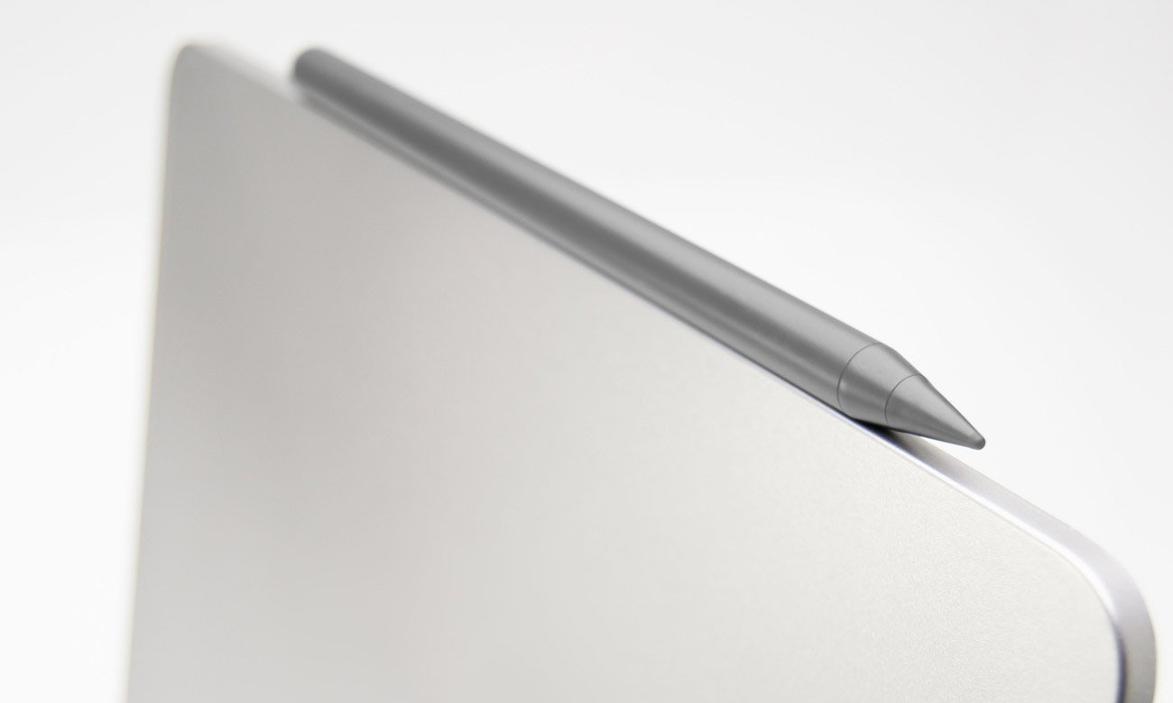 Stift FIXED Graphite Uni auf einem Tablet