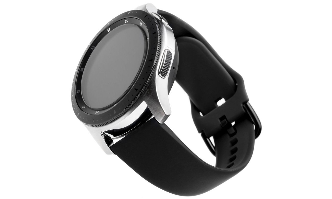 Pasek FIXED Silicone Strap do smartwatch (22 mm) Black w użyciu