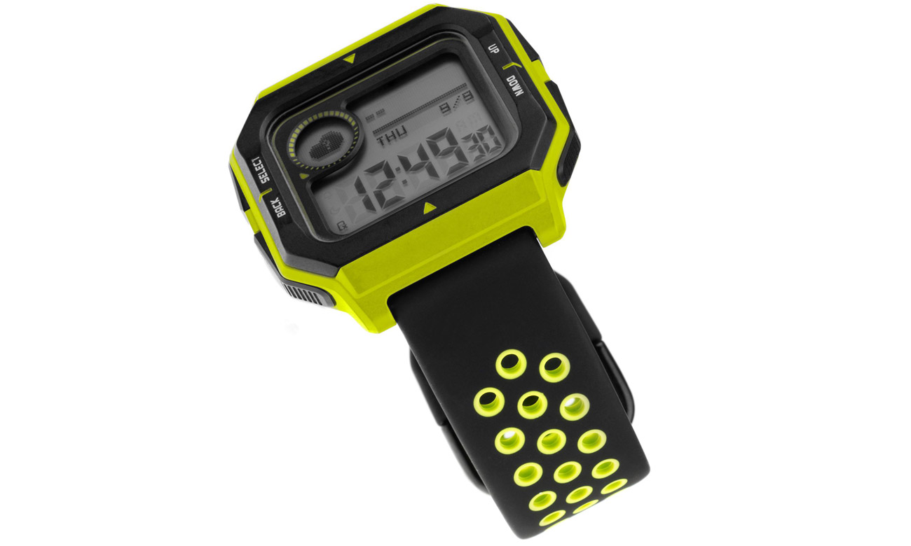 Pasek FIXED Sport Silicone Strap do smartwatch (22 mm) Black-clamp w użyciu