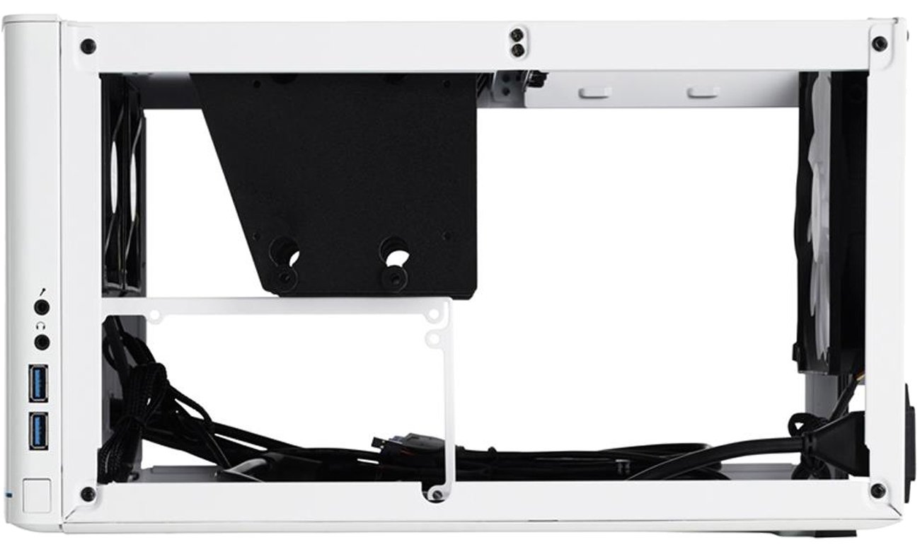 Fractal Design Node 304 wnętrze