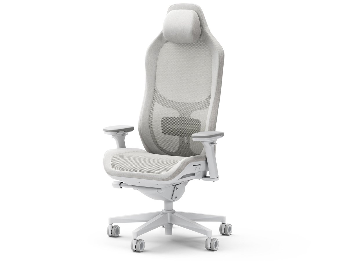 Fotel gamingowy Fractal Design Refine Mesh Light - Widok od przodu pod kątem