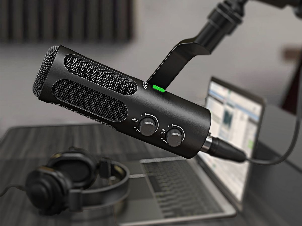 Dynamiczny mikrofon Fifine TANK3 USB + XLR - Grafika lifestyle