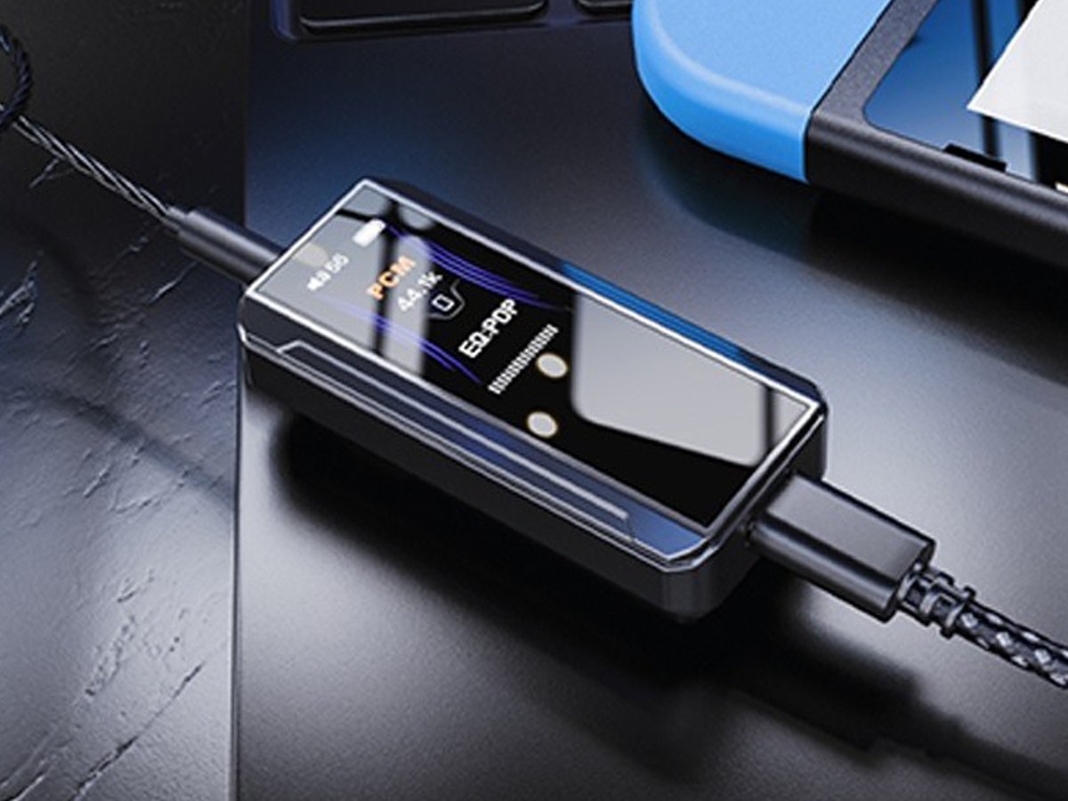 Tragbarer DAC mit Kopfhörerverstärker FiiO BTR13 Blau - Lifestyle-Grafik