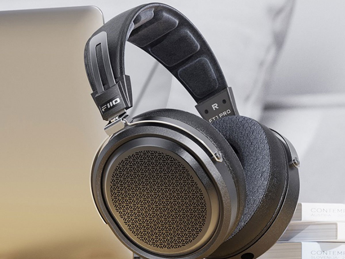 Słuchawki przewodowe FiiO FT1 Pro - Grafika lifestyle