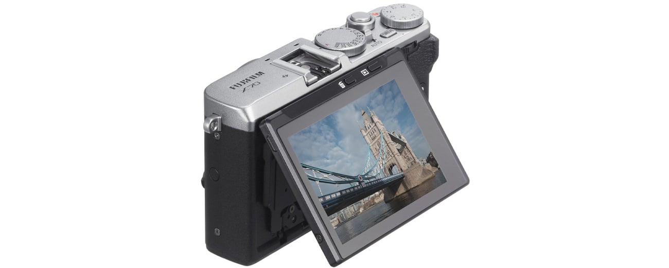 Aparat kompaktowy Fujifilm FinePix X70 bokiem