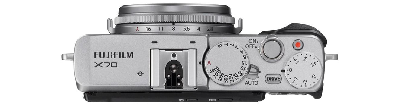 Aparat kompaktowy Fujifilm FinePix X70 z góry