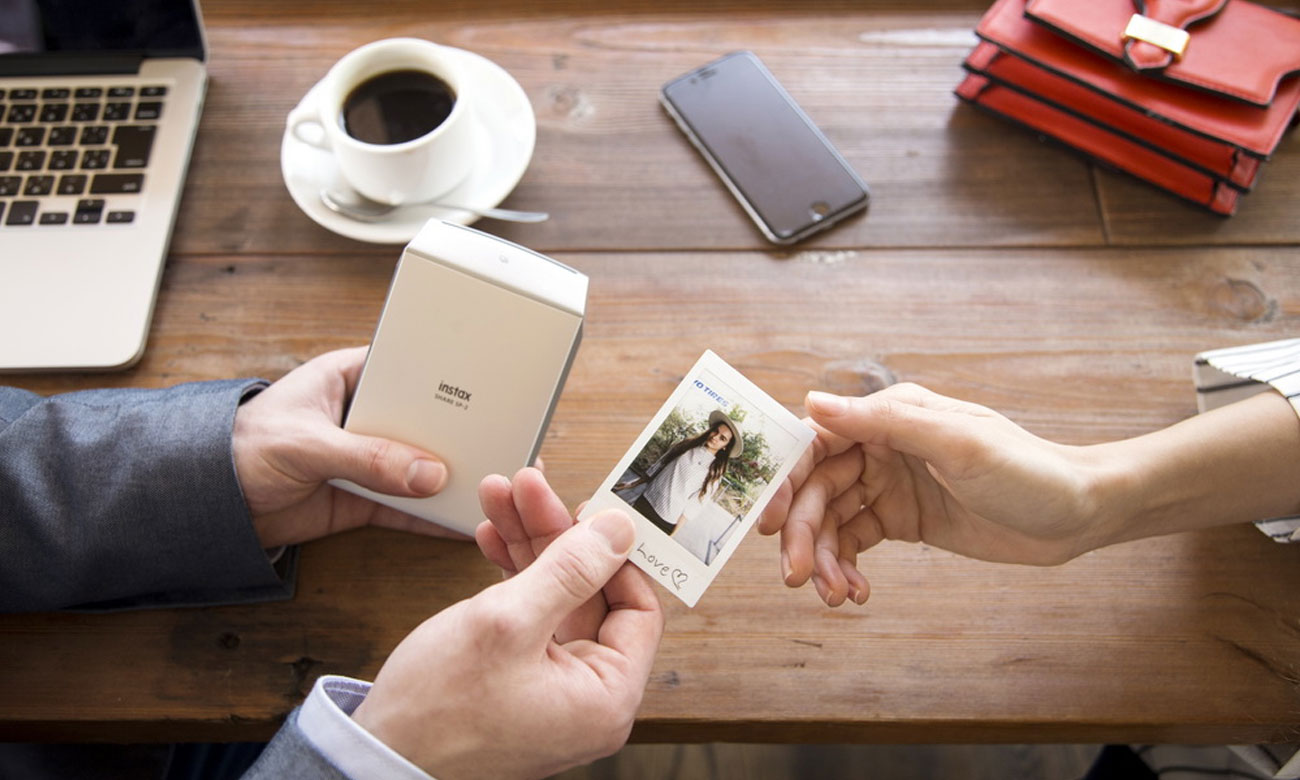 INSTAX SHARE SP-2 Kompaktowy rozmiar