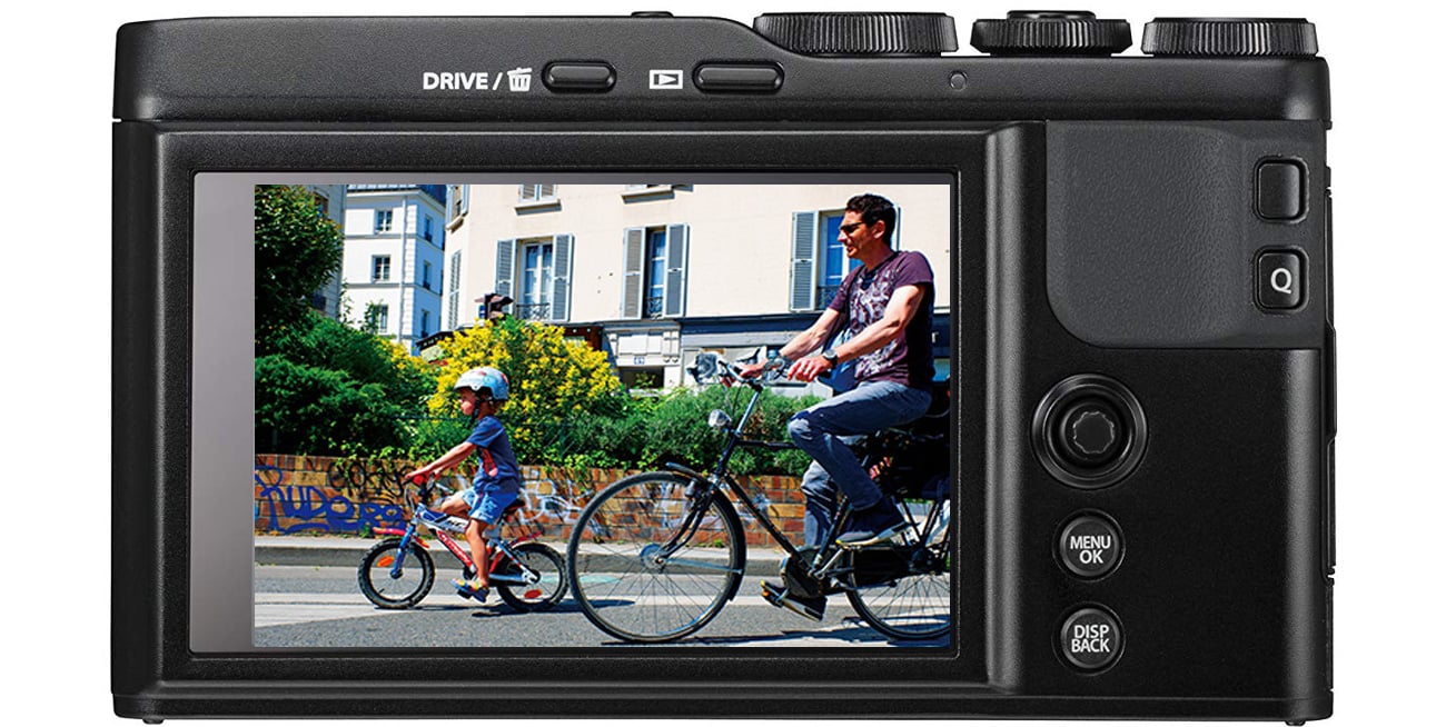 Fujifilm XF10 Wyświetlacz LCD