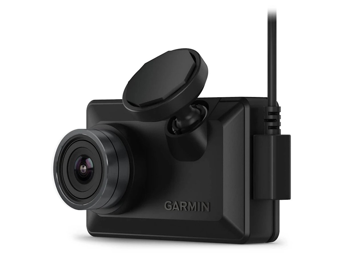 Wideorejestrator Garmin Dash Cam X310 - Widok od przodu pod kątem