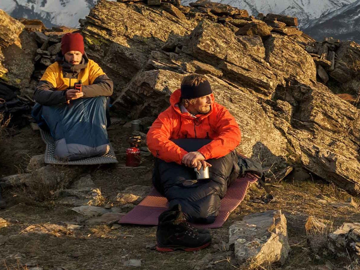 Komunikator satelitarny Garmin inReach Messenger Plus - Grafika lifestyle