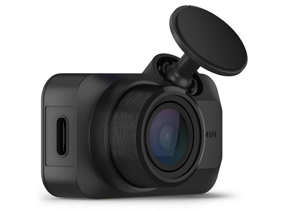 Wideorejestrator Garmin Dash Cam Mini 3 - Widok od przodu pod kątem