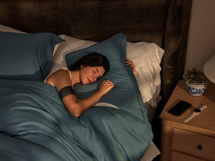 Garmin Index Sleep Monitor na ramieniu