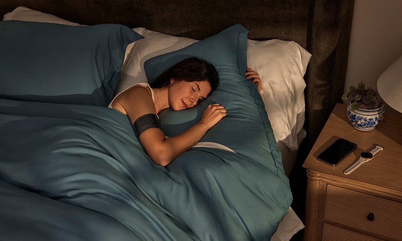Garmin Index Sleep Monitor na ramieniu