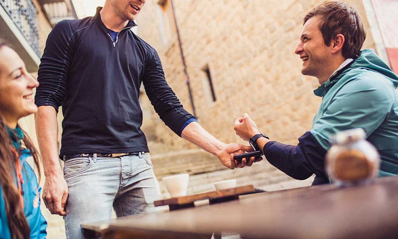 Garmin fēnix® 5 Plus Płać ruchem ręki Garmin Pay