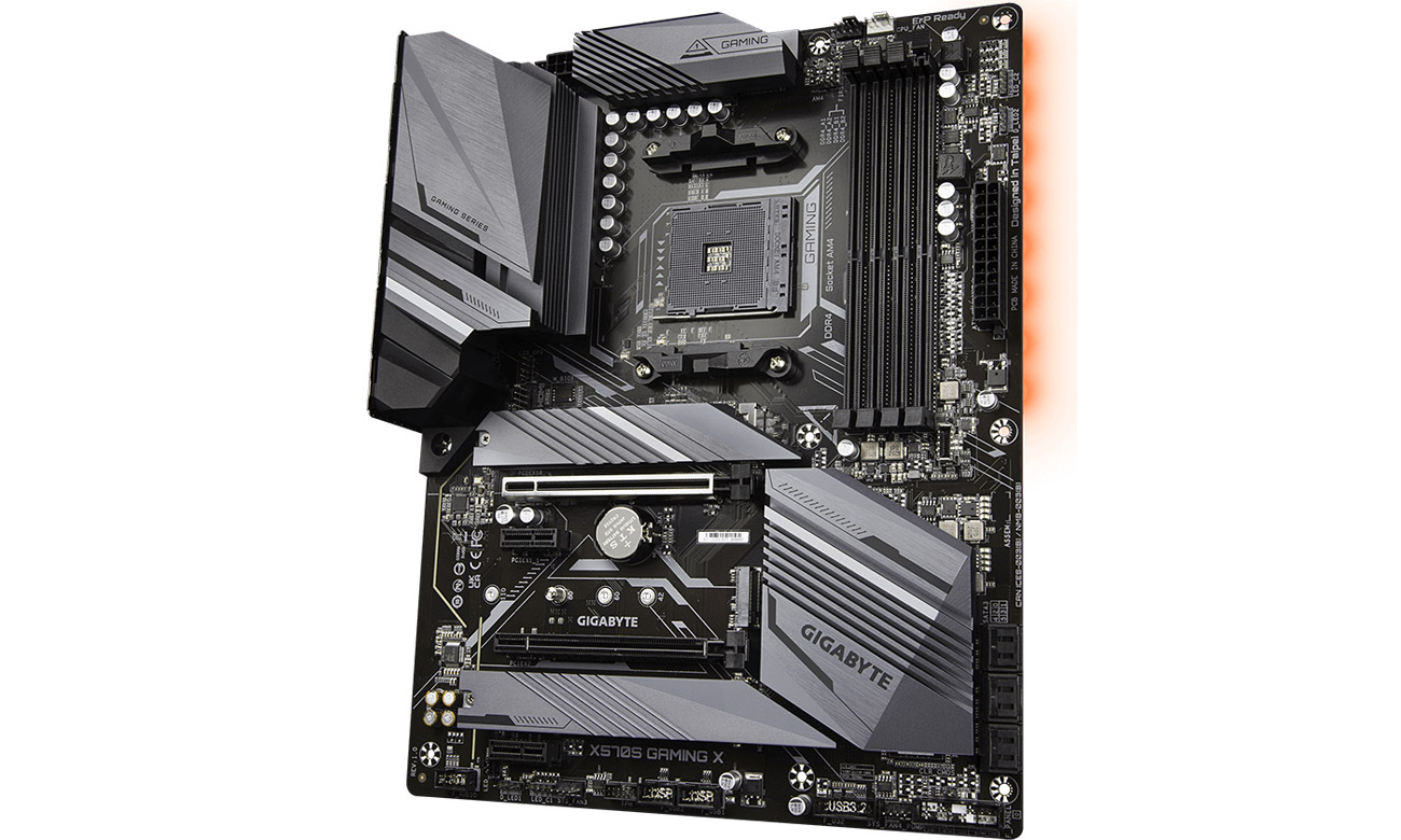 Gigabyte X570S GAMING X Złącza