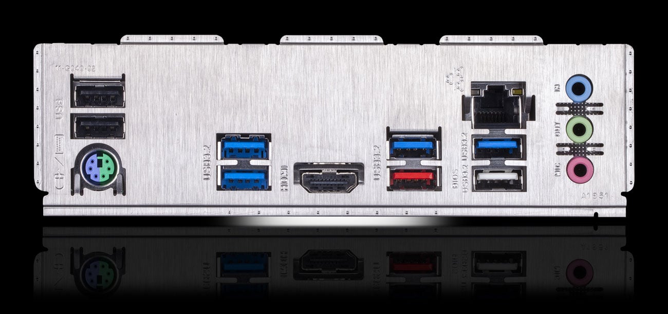 Gigabyte Z490 UD - Złącza