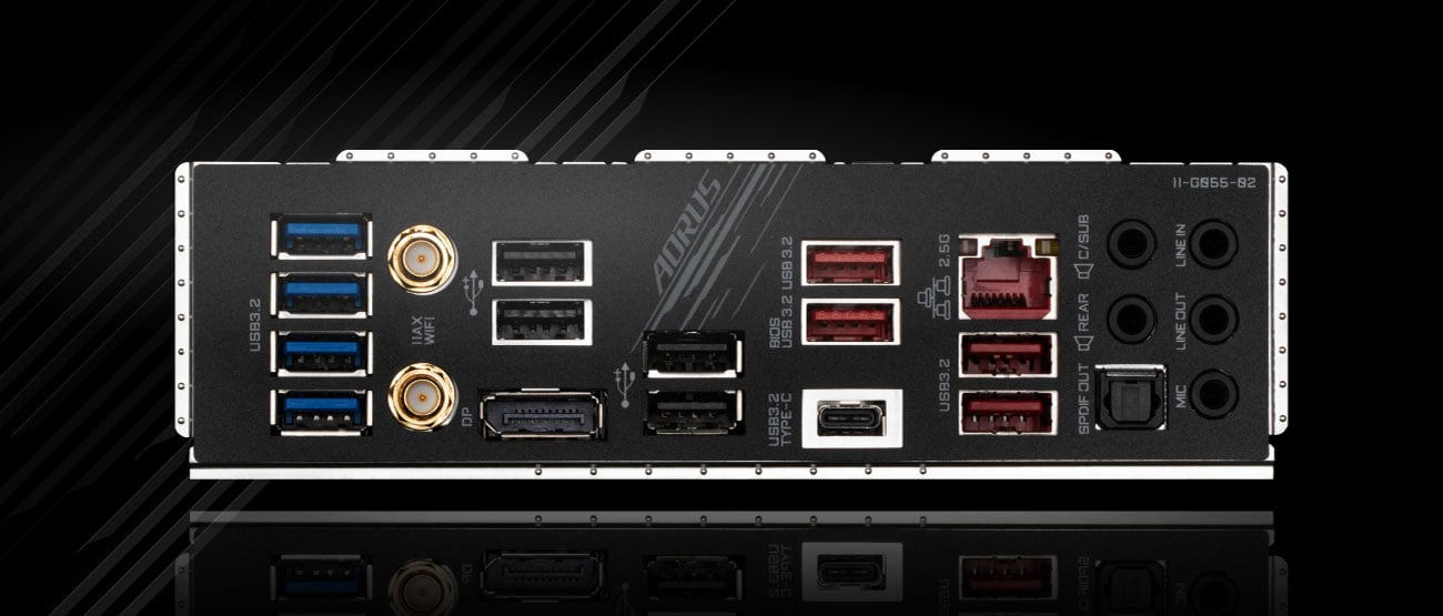 Gigabyte Z590 AORUS PRO AX - Złącza