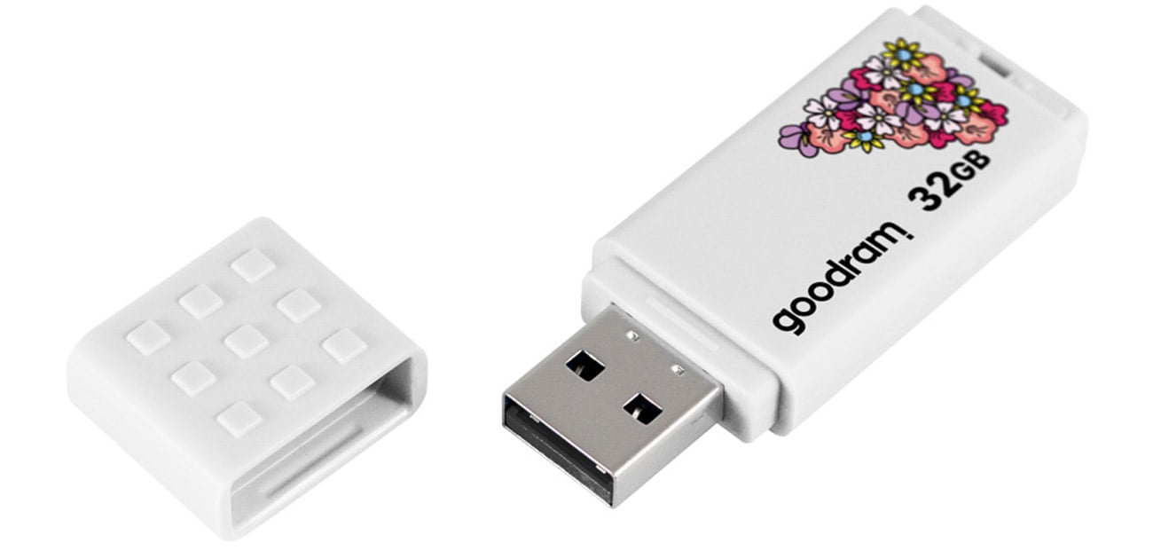 Pendrive GOODRAM 32 GB UME2 USB 2.0 spring white - Widok od przodu pod kątem, widoczne złącze i zatyczka