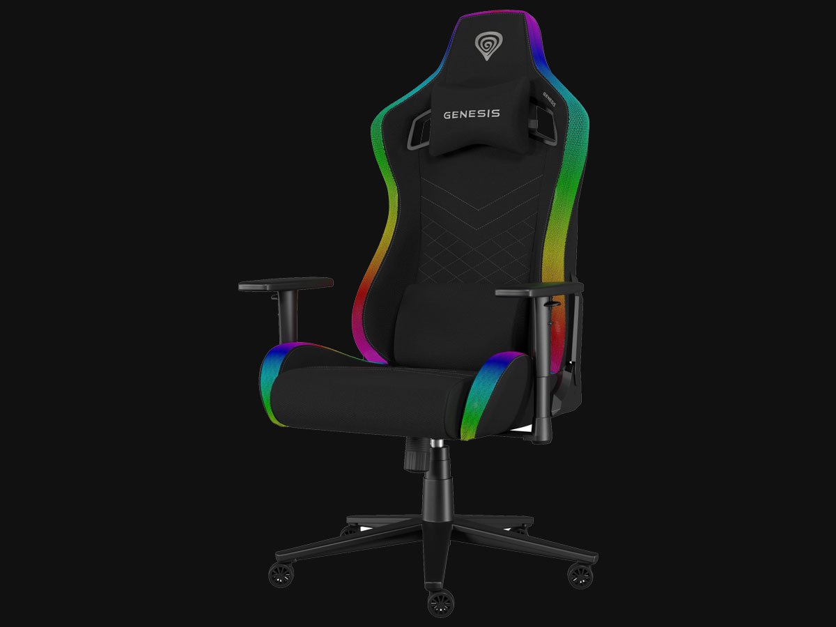 Fotel gamingowy Genesis Trit 660 RGB Czarny - Widok od przodu pod kątem, grafika z tłem