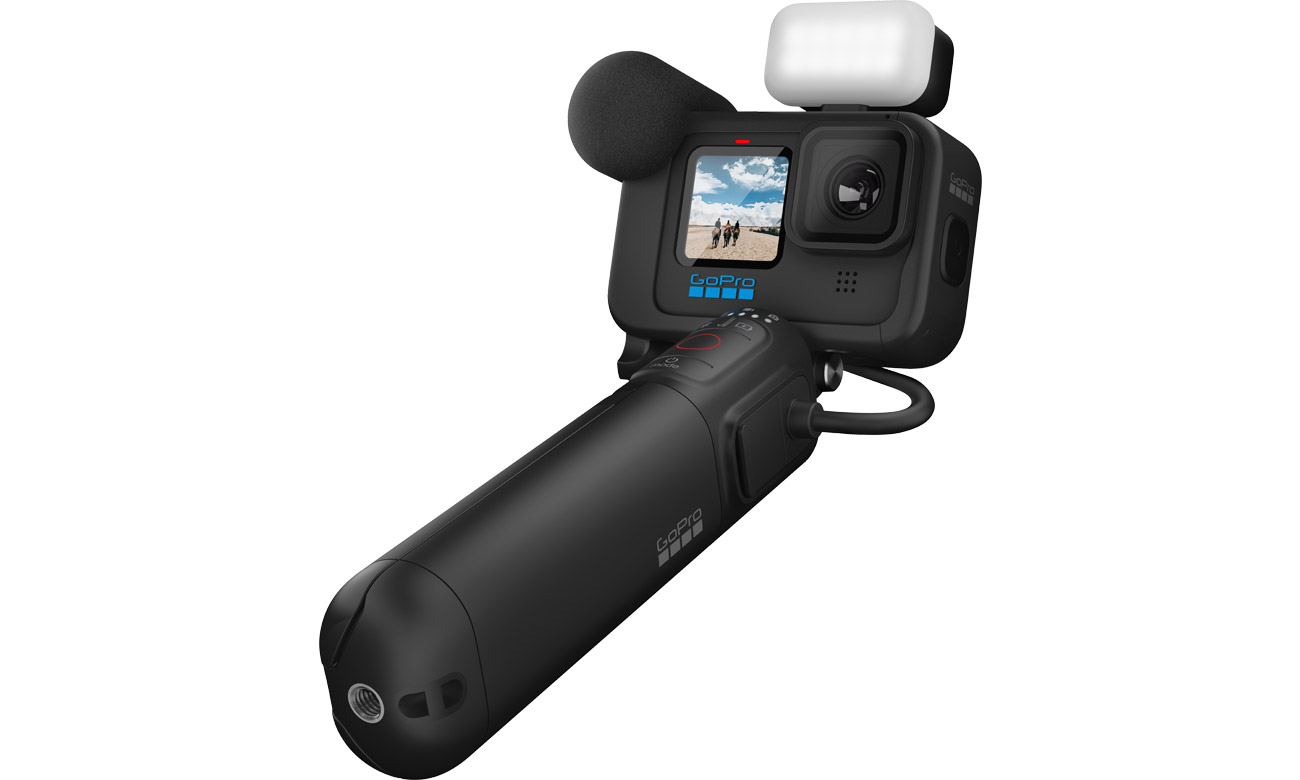 Екшн-камера GoPro HERO11 Black Creater Edition - кутовий вид спереду