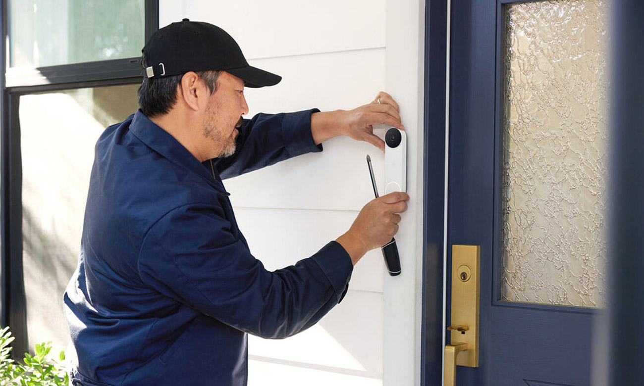 Inteligentny dzwonek do drzwi Google Nest Doorbell - Łatwy montaż