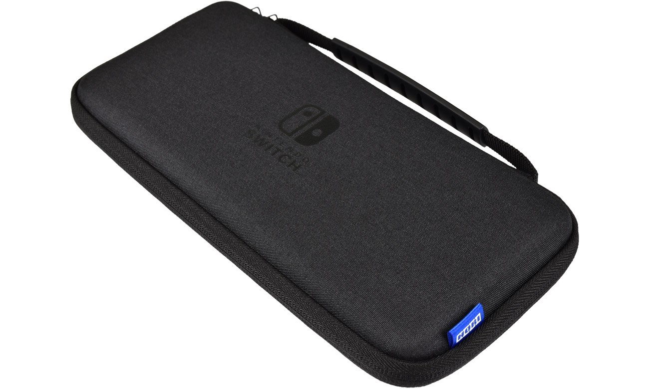 Etui HORI Slim Tough Pouch für Nintendo Switch / Switch OLED Schwarz - Vorderansicht im Winkel