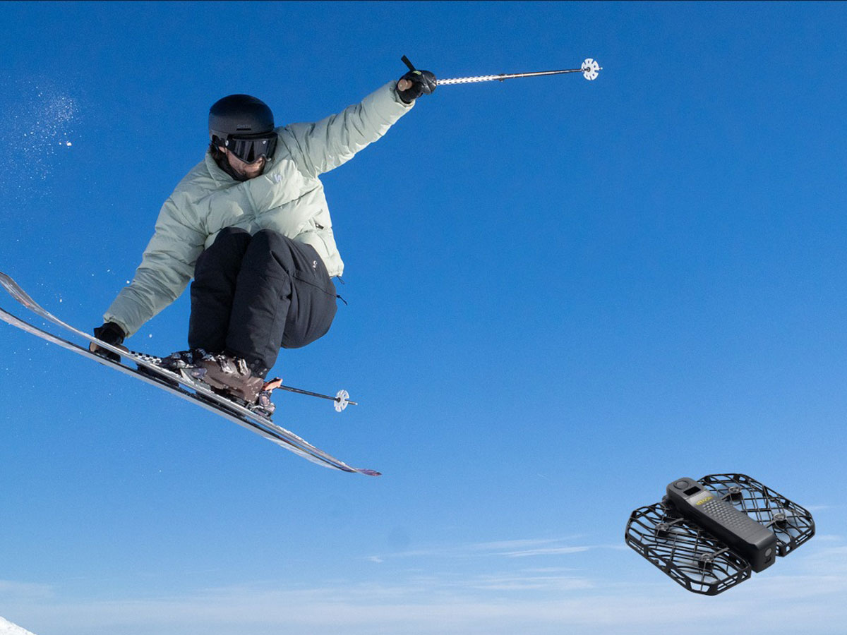 Dron HOVERAir X1 PROMAX - Grafika lifestyle