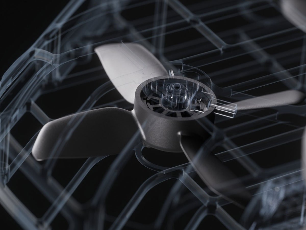 Dron HOVERAir X1 PROMAX - Składana konstrukcja i łatwa obsługa
