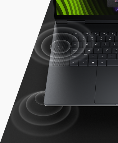 Fragment klawiatury i prawego głośnika laptopa HP OmniBook Ultra z nakładającymi się rozchodzącymi się falami.