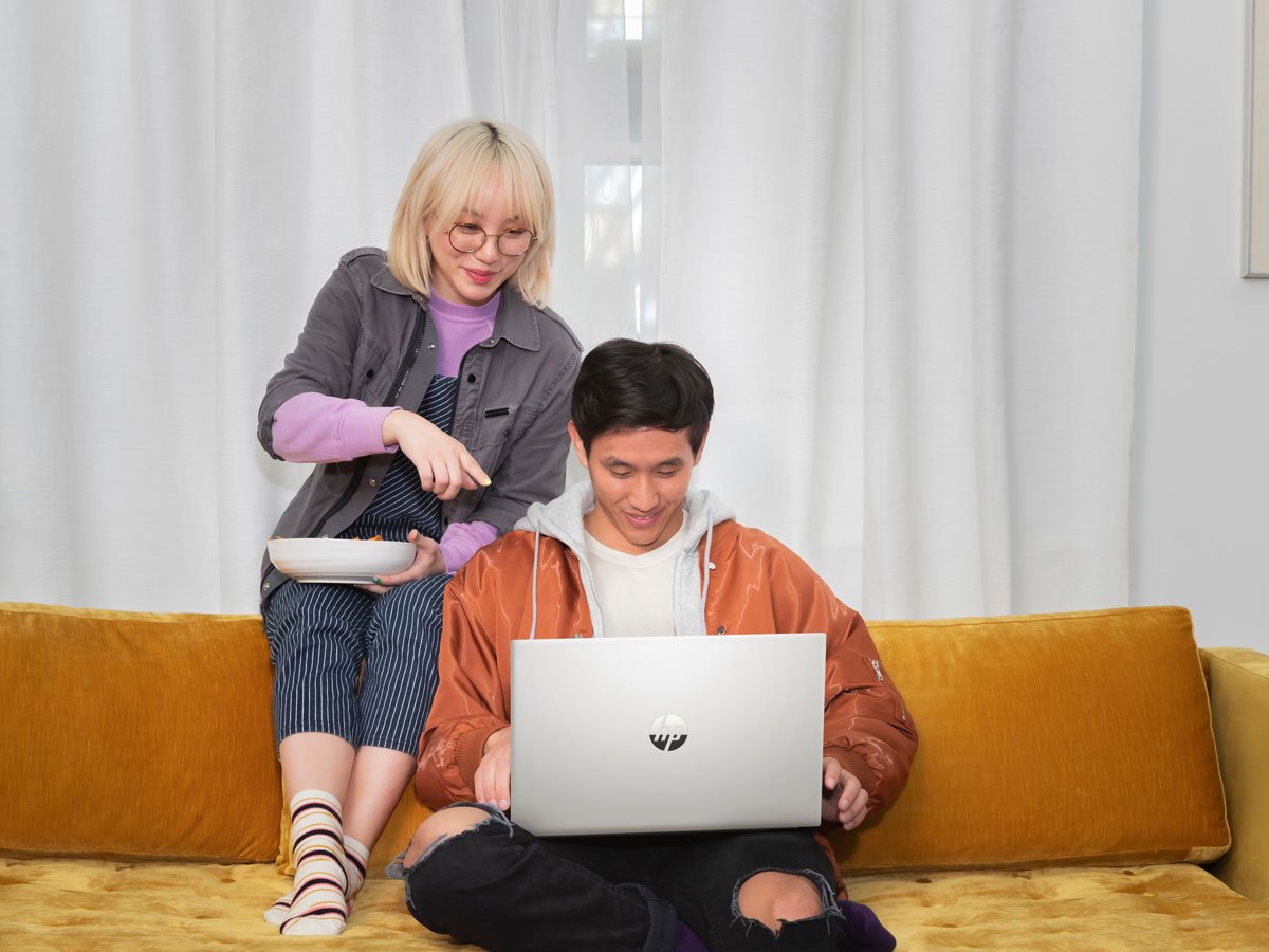 HP Pavilion 15 tył