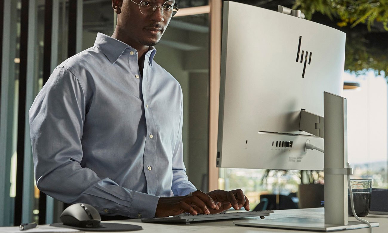 HP EliteOne 870 G9 AiO do pracy w biurze