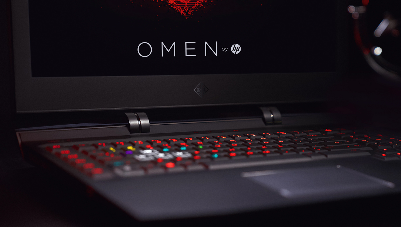 HP OMEN X Niezwykle bogaty dźwięk, Podwójne głośniki Bang Olufsen