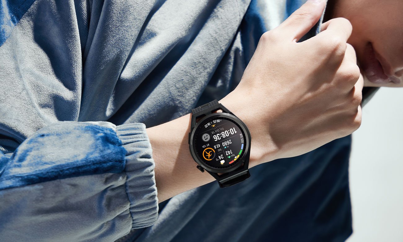 Смарт-годинник Huawei Watch GT Runner з циферблатом